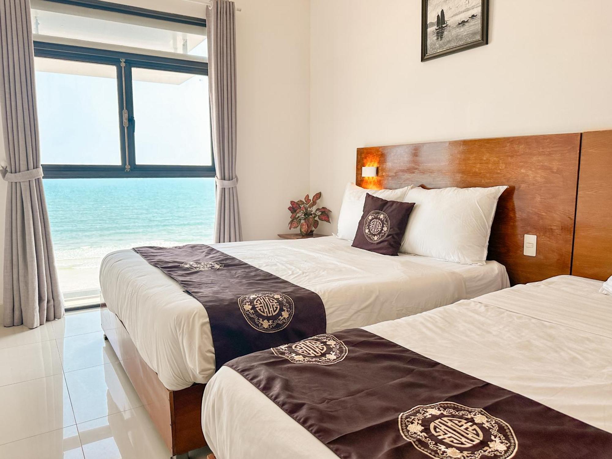 Bay Hotel