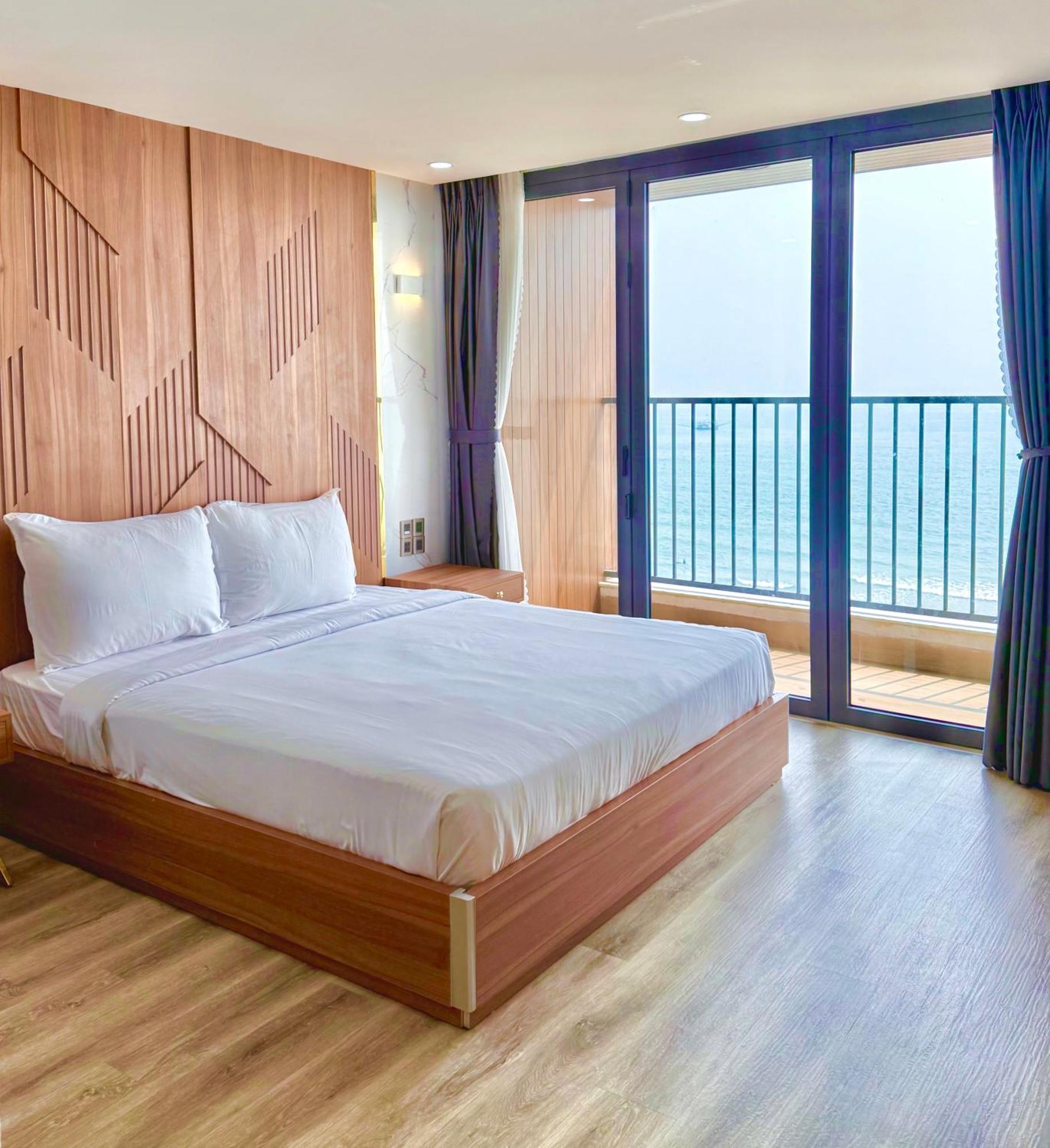 Bay Hotel